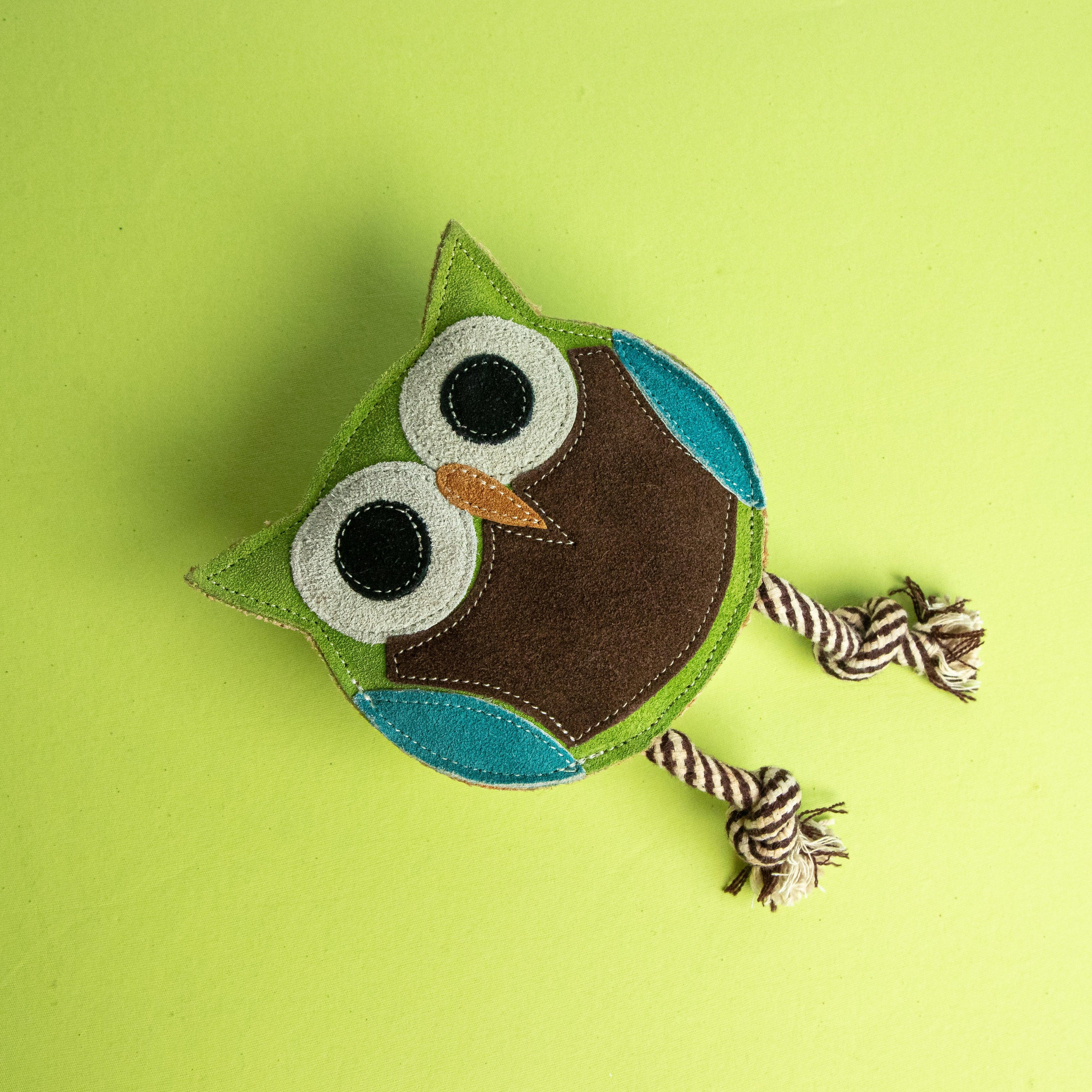 Close-Up of Owliver the Ropey – Natural Cotton Rope Dog Toy